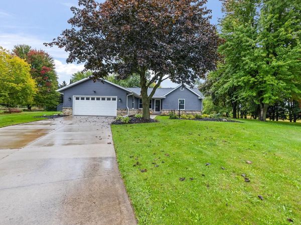 5589 Kengary COURT, Slinger, WI 53086