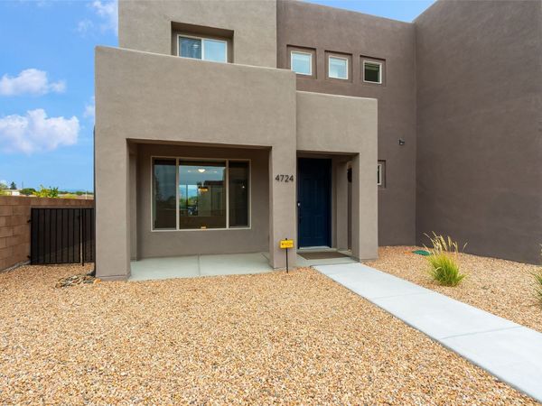 4724 Wheeler Peak, Santa Fe, NM 87507