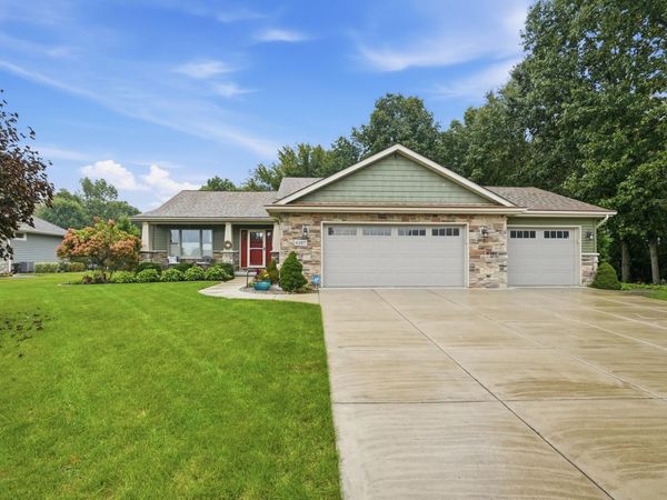 6107 Oak Valley Drive, Lowell, IN 46356