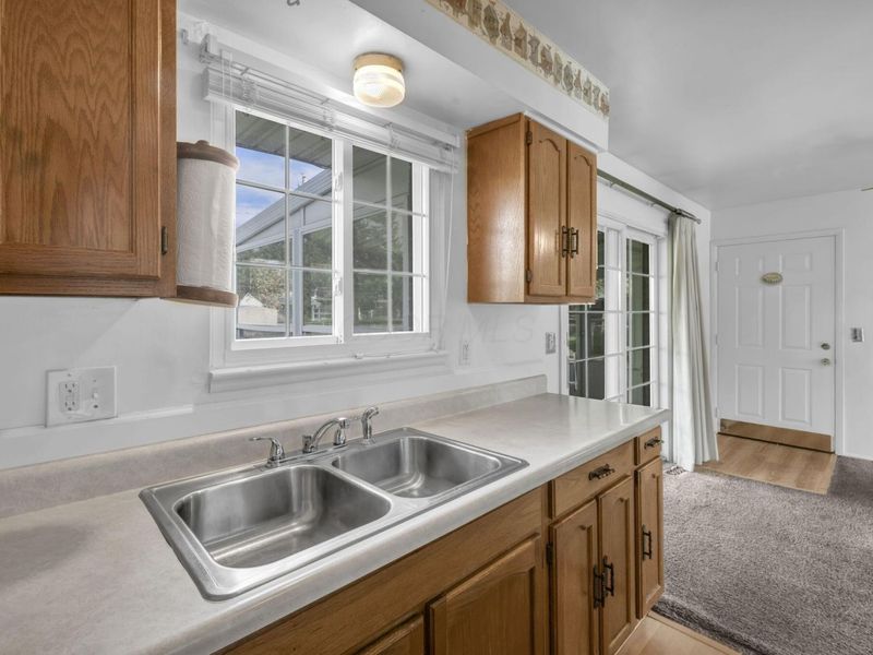 146 Brisbane Avenue , Westerville, OH 43081 Photo 10