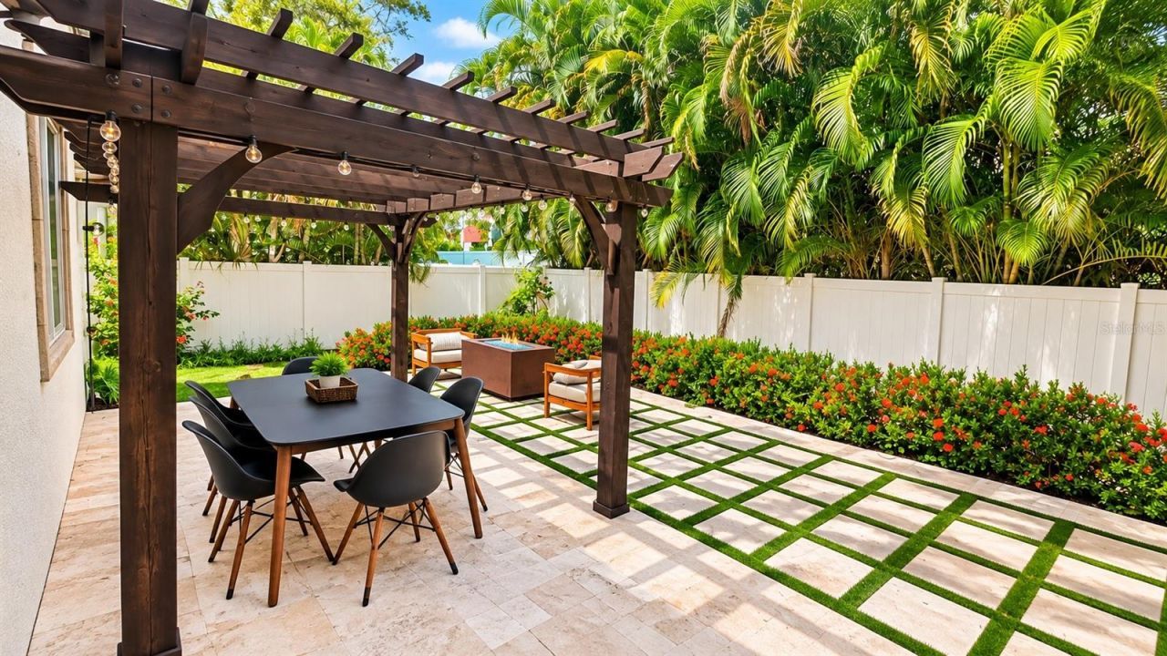 2225 Bahia Vista Street , Sarasota, FL 34239 Photo