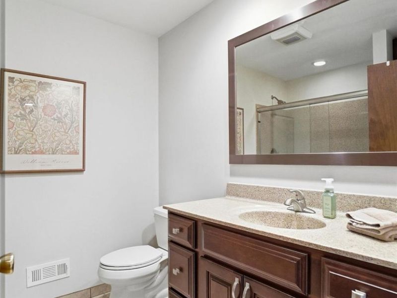 1163 Gleneagles Court, Delhi Township, OH 45233 Photo 36