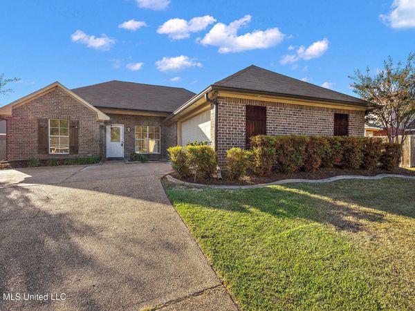 1145 Spanish Oak Drive, Pearl, MS 39208