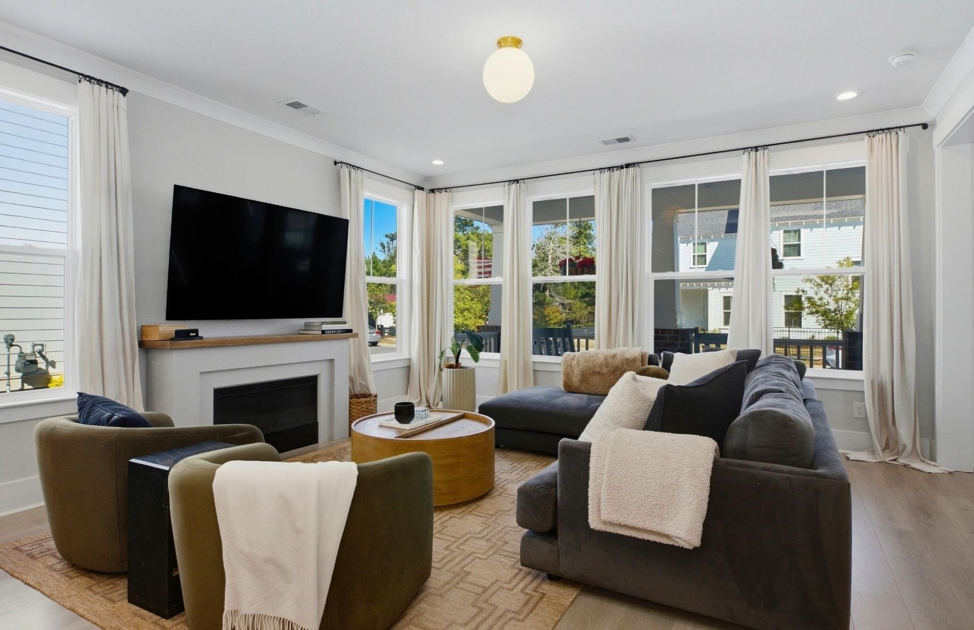 485 Ayrhill Loop Photo 4