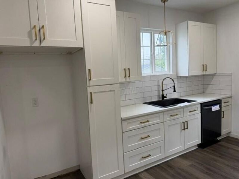 489 Saint Clair Avenue , Columbus, OH 43203 Photo 11
