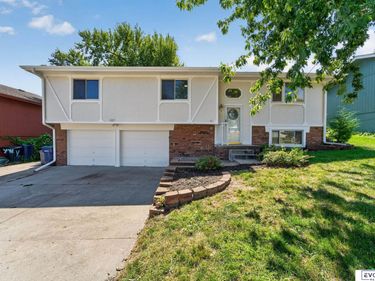 2103 Whitted Drive, Bellevue, NE 68123