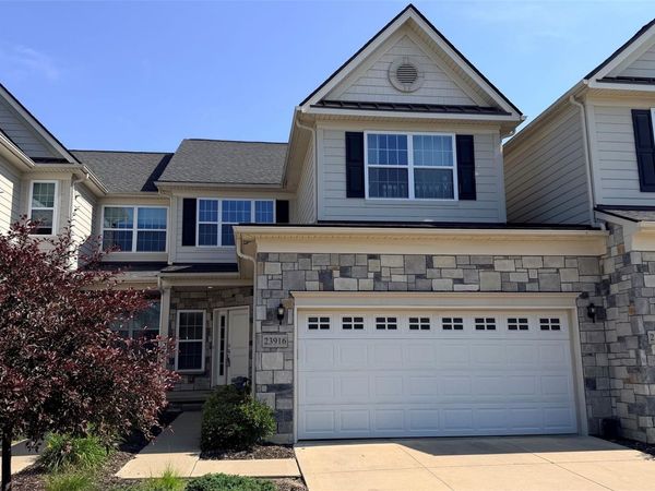 23916 Seminole Trail , Novi, Mi 48375