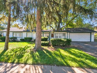 23423 Annapolis Street, Dearborn Heights, Mi 48125