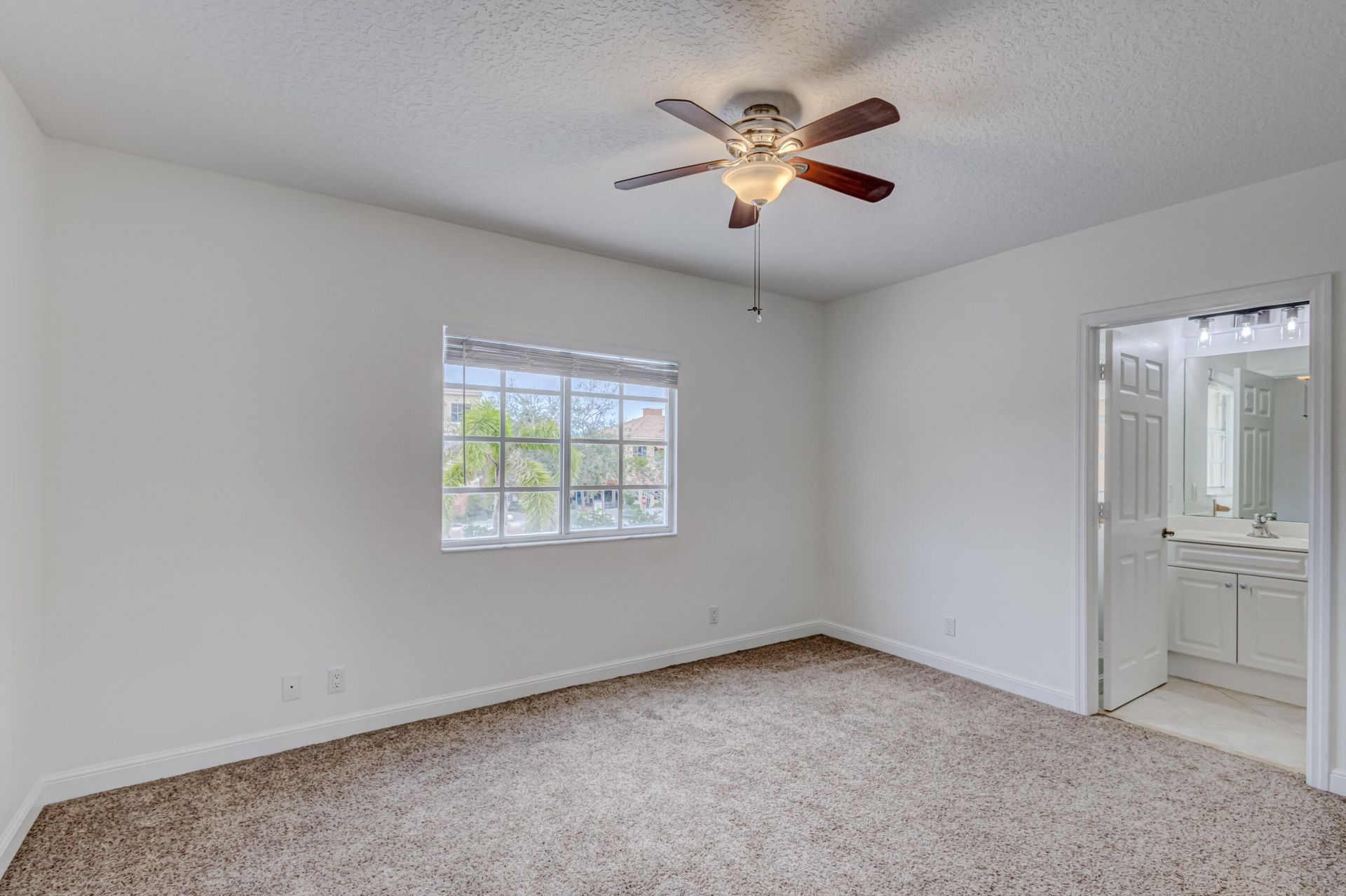 402 Commons Way, Palm Beach Gardens, FL 33418 Photo