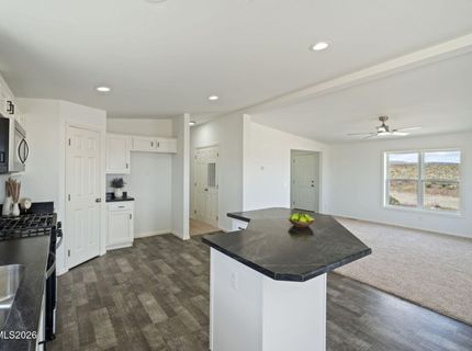 1440 Cooney Drive, Silver Springs, NV 89429 Photo