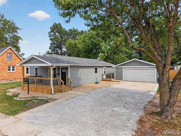 1514 N Jefferson Street, Litchfield, IL 62056