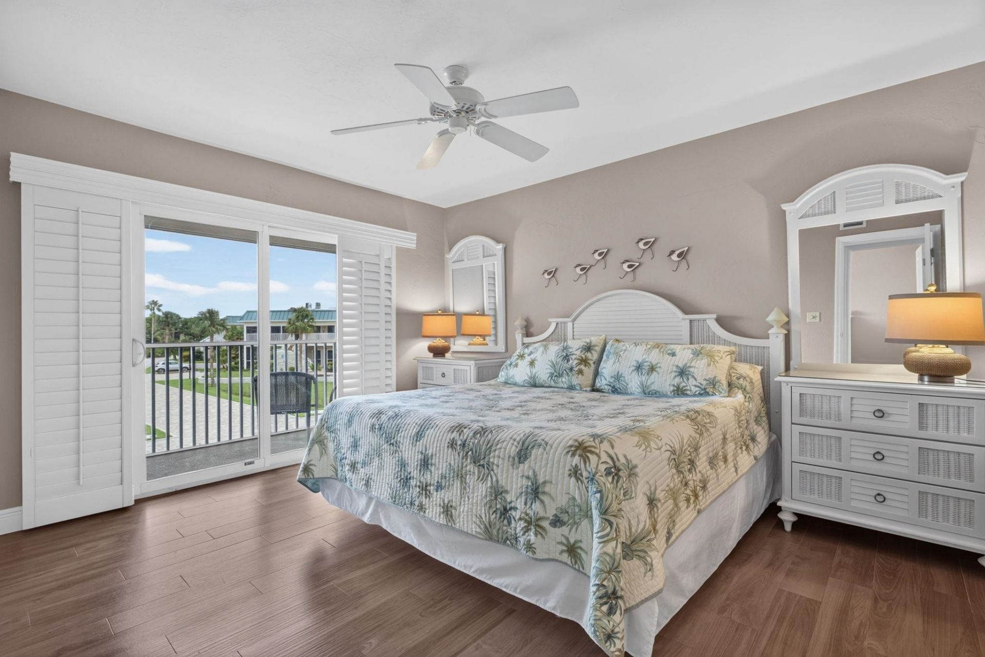 827 E Gulf Dr, Unit F-7, Sanibel, FL 33957 Photo
