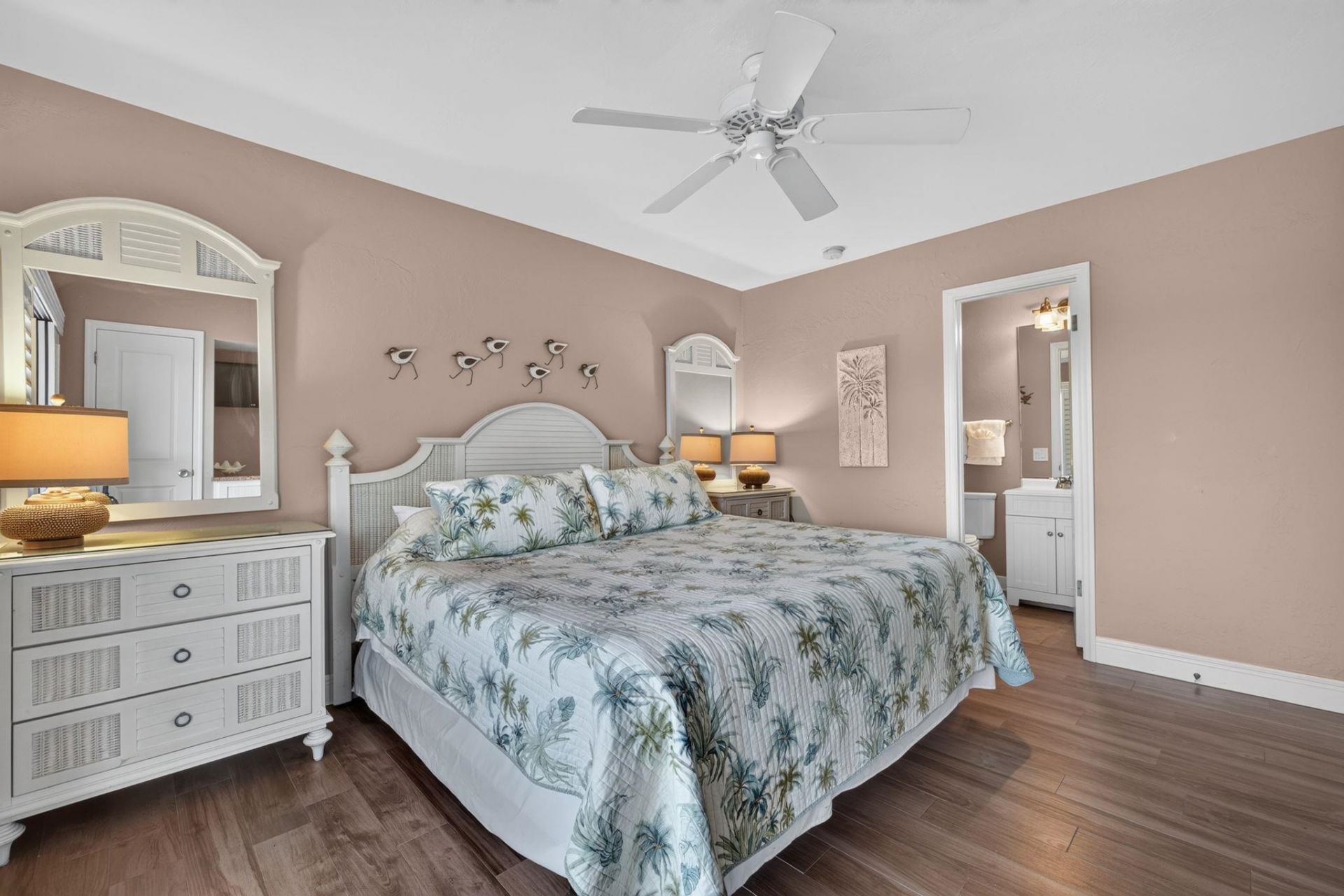 827 E Gulf Dr, Unit F-7, Sanibel, FL 33957 Photo