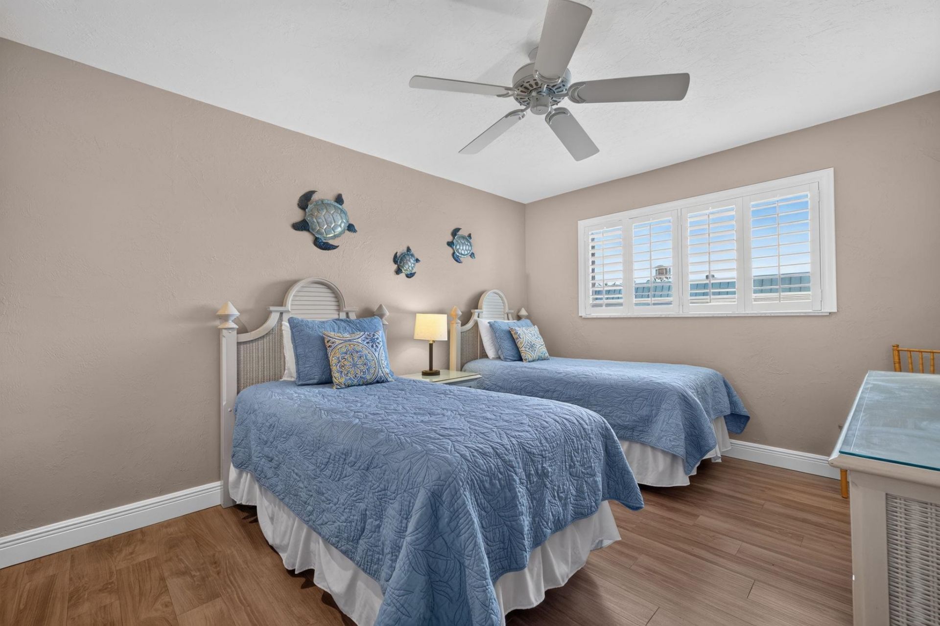 827 E Gulf Dr, Unit F-7, Sanibel, FL 33957 Photo