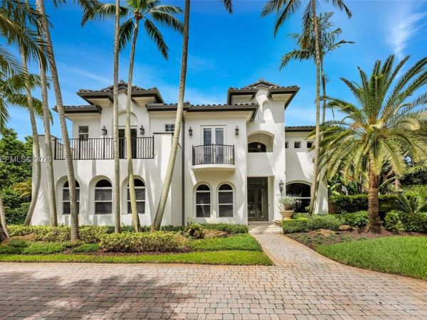 9461 SW 103rd St , Miami, FL 33176