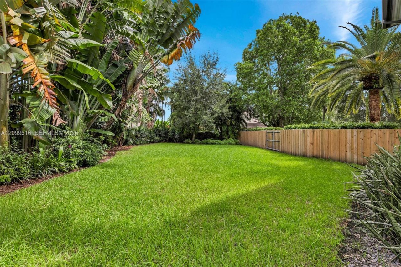 9461 SW 103rd St , Miami, FL 33176 Photo