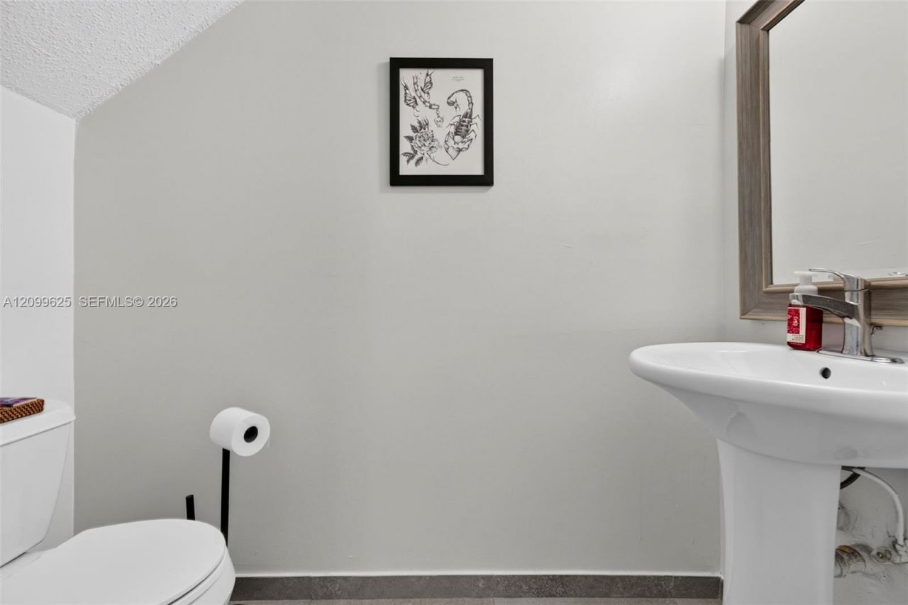 105 Riviera Cir , Weston, FL 33326 Photo