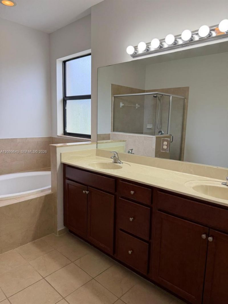 15413 SW 176th Ter, Unit 00, Miami, FL 33187 Photo
