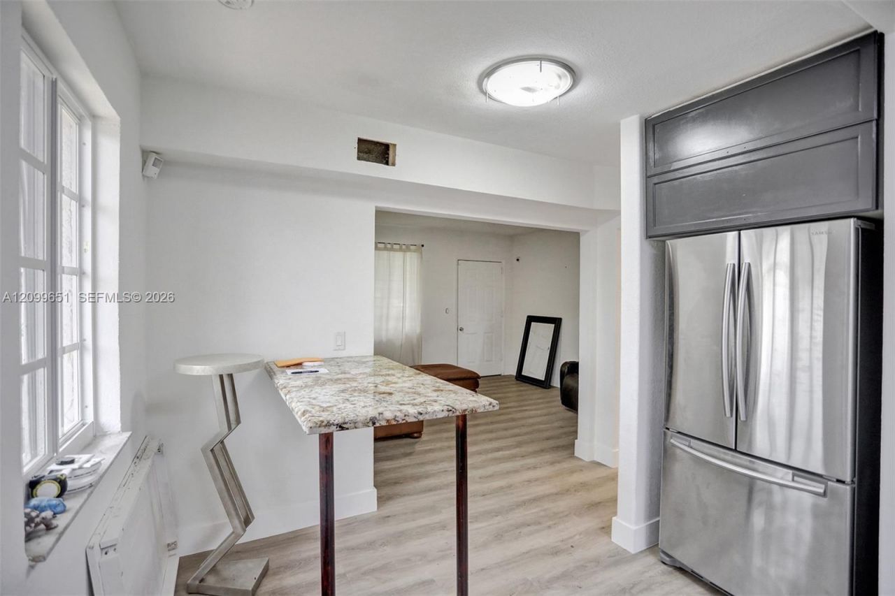 1699 NE 157th Ter , North Miami Beach, FL 33162 Photo