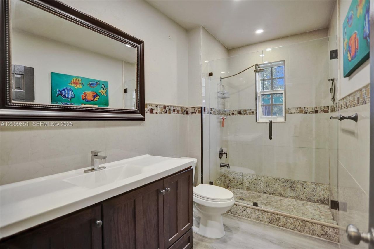 1699 NE 157th Ter , North Miami Beach, FL 33162 Photo