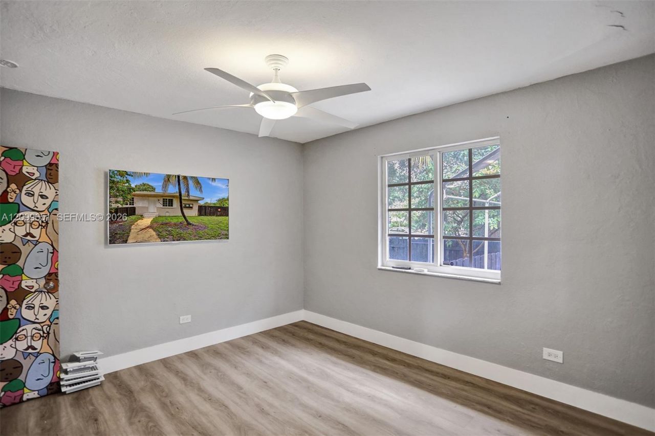 1699 NE 157th Ter , North Miami Beach, FL 33162 Photo