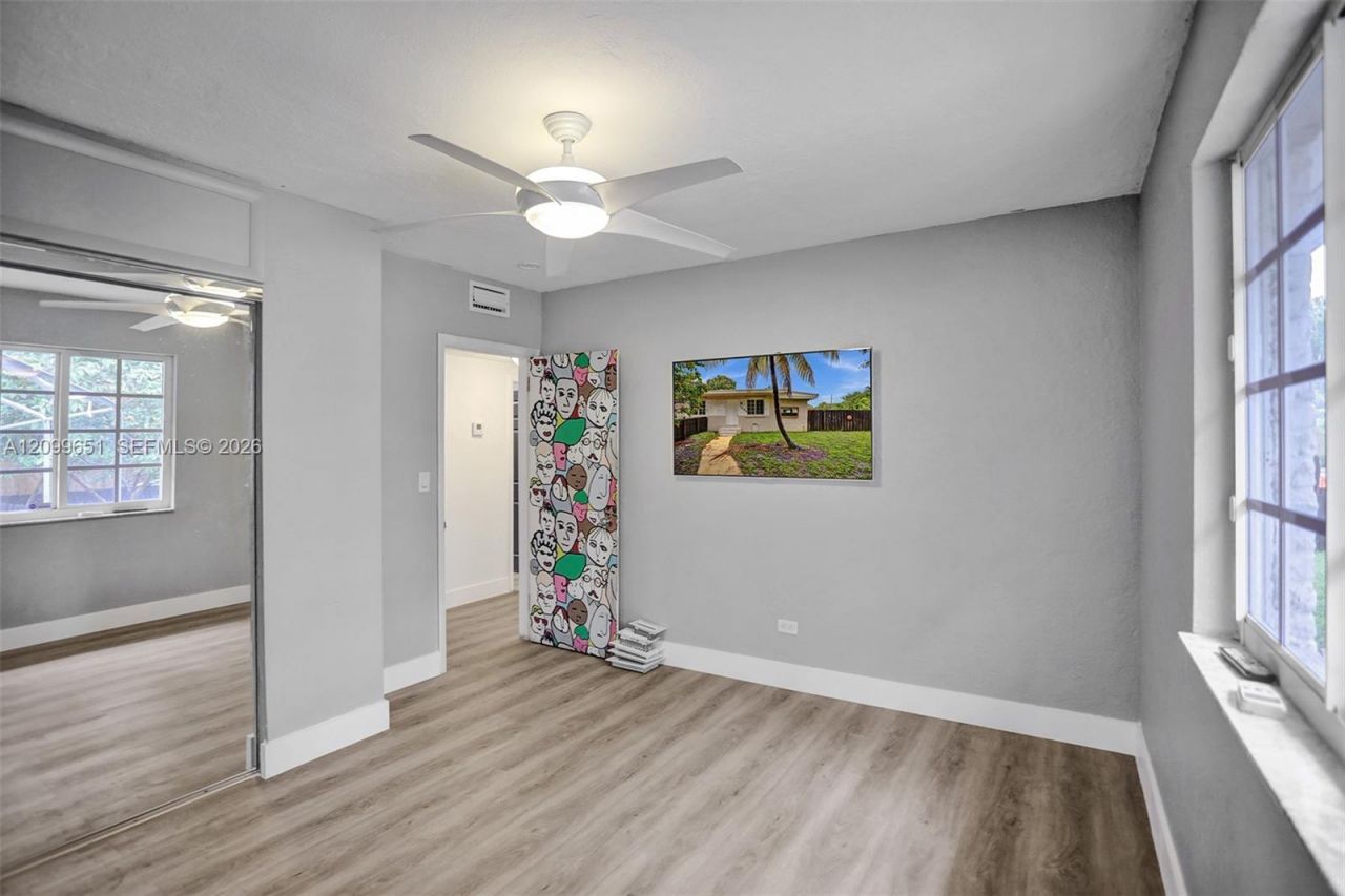 1699 NE 157th Ter , North Miami Beach, FL 33162 Photo