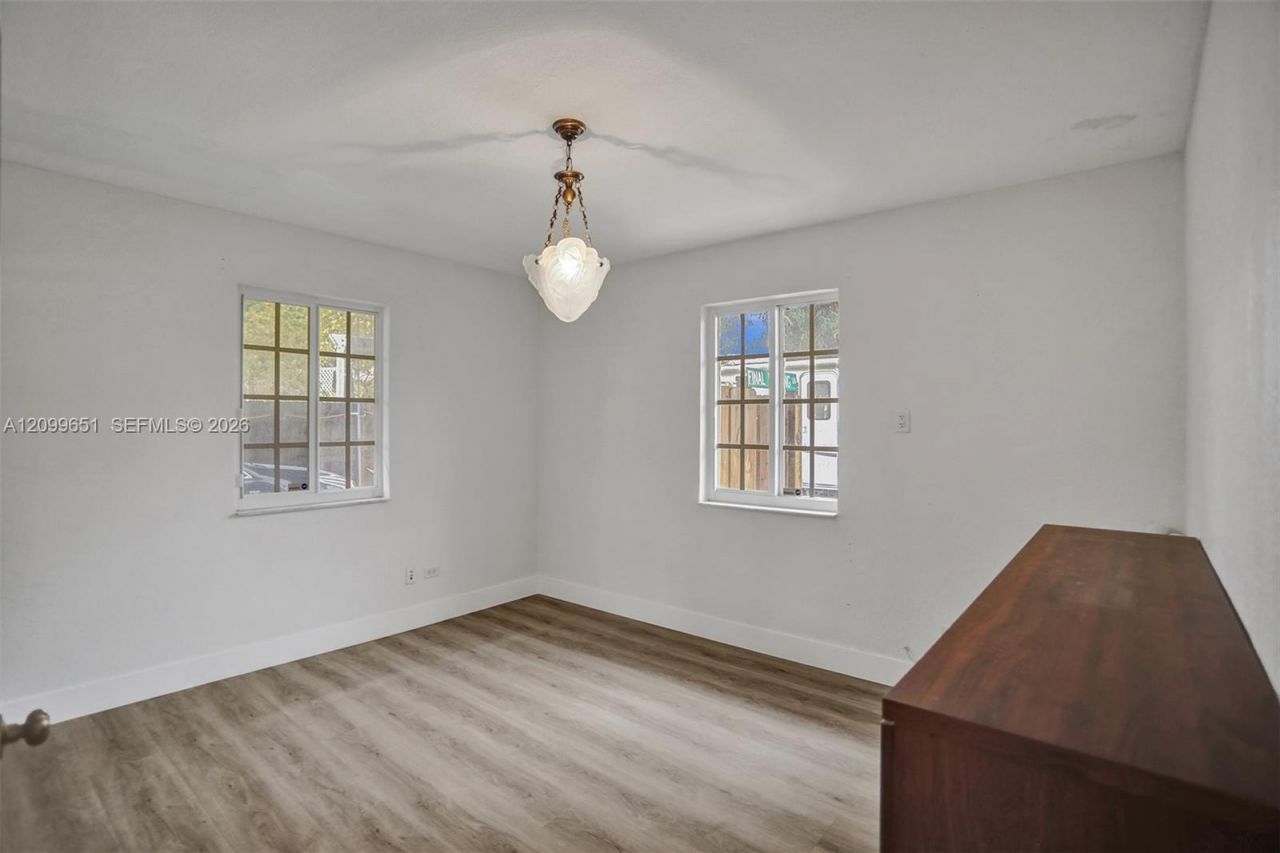 1699 NE 157th Ter , North Miami Beach, FL 33162 Photo
