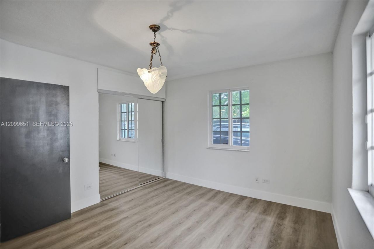 1699 NE 157th Ter , North Miami Beach, FL 33162 Photo