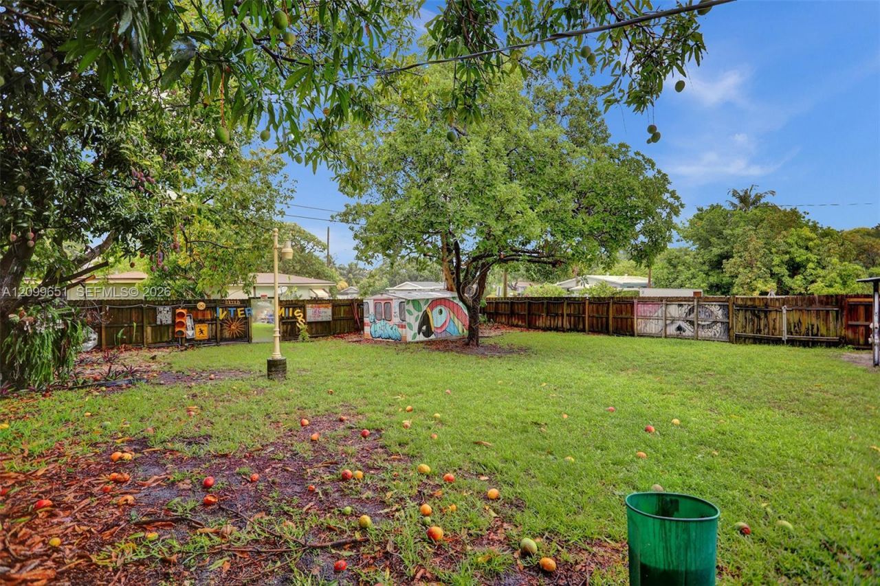 1699 NE 157th Ter , North Miami Beach, FL 33162 Photo