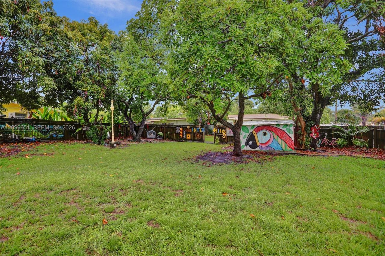 1699 NE 157th Ter , North Miami Beach, FL 33162 Photo