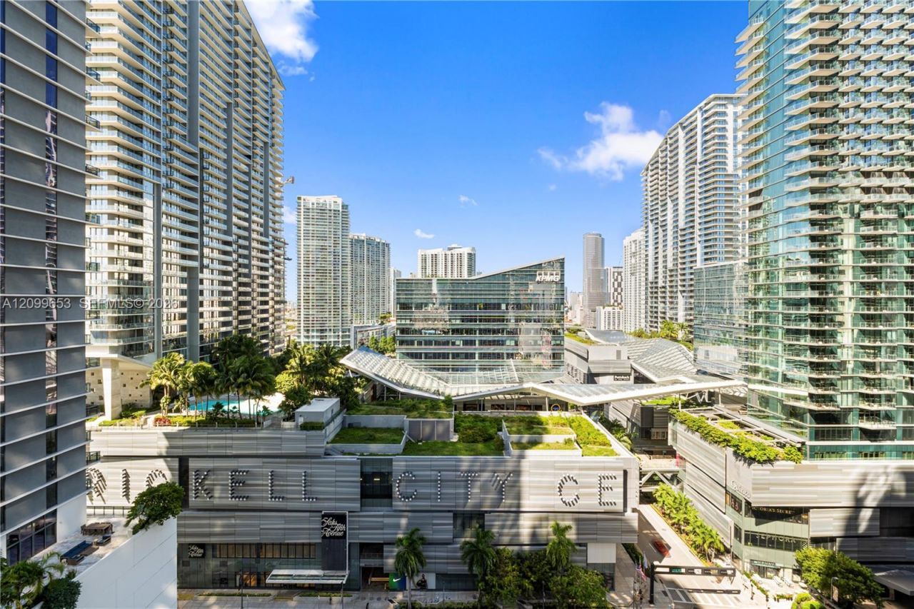 45 SW 9th St, Unit 1708, Miami, FL 33130 Photo