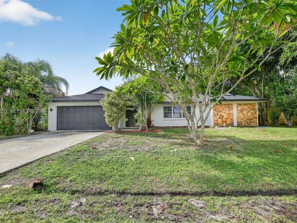 770 SE Hollahan Ave , Unit 770, Port St. Lucie, FL 34983