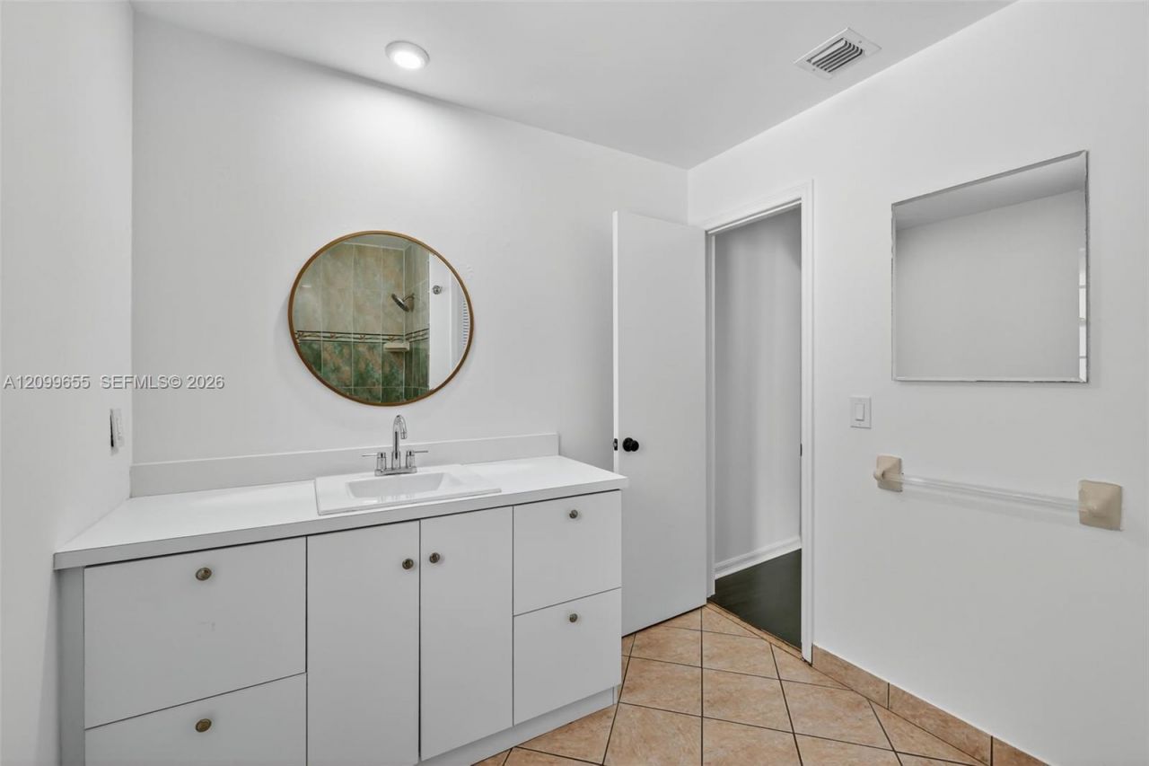 770 SE Hollahan Ave , Unit 770, Port Saint Lucie, FL 34983 Photo