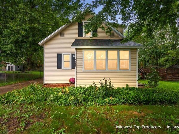 4393 Division Street, Wayland, MI 49348