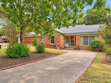 2138 Longwood Lane, Dallas, TX 75228