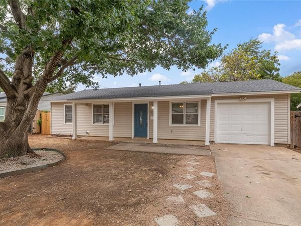 517 Aransas Drive, Euless, TX 76039