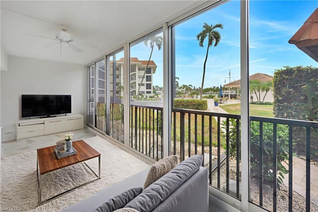 222 Harbour Dr , Unit 114, Naples, FL 34103 Photo