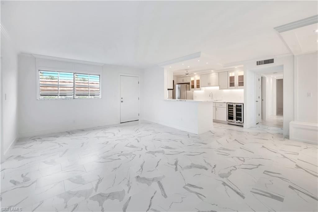 222 Harbour Dr , Unit 114, Naples, FL 34103 Photo