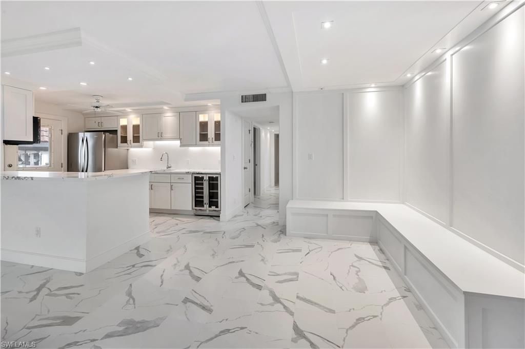 222 Harbour Dr , Unit 114, Naples, FL 34103 Photo