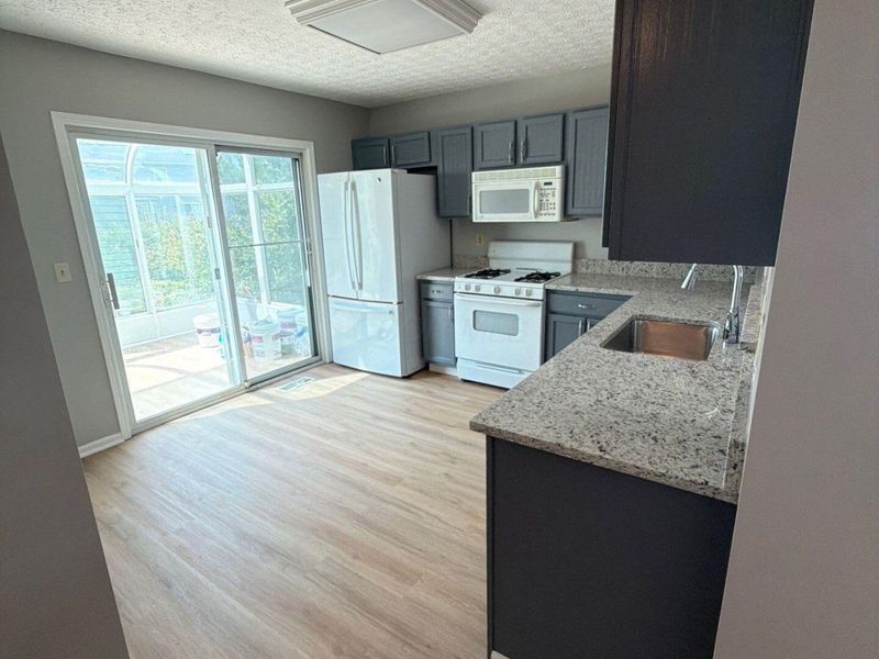 9079 Longstone Drive, Lewis Center, OH 43035 Photo 14