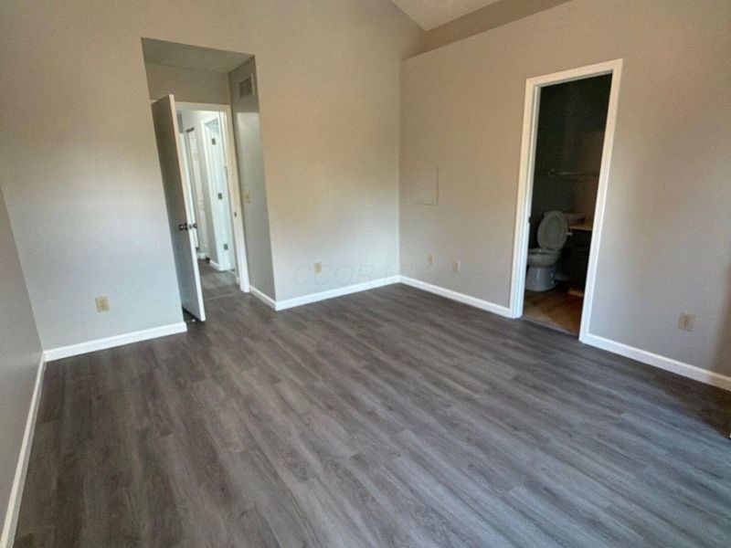 9079 Longstone Drive, Lewis Center, OH 43035 Photo 8