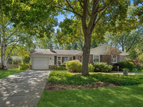 1627 E Jonquil Terrace , Arlington Heights, IL 60004