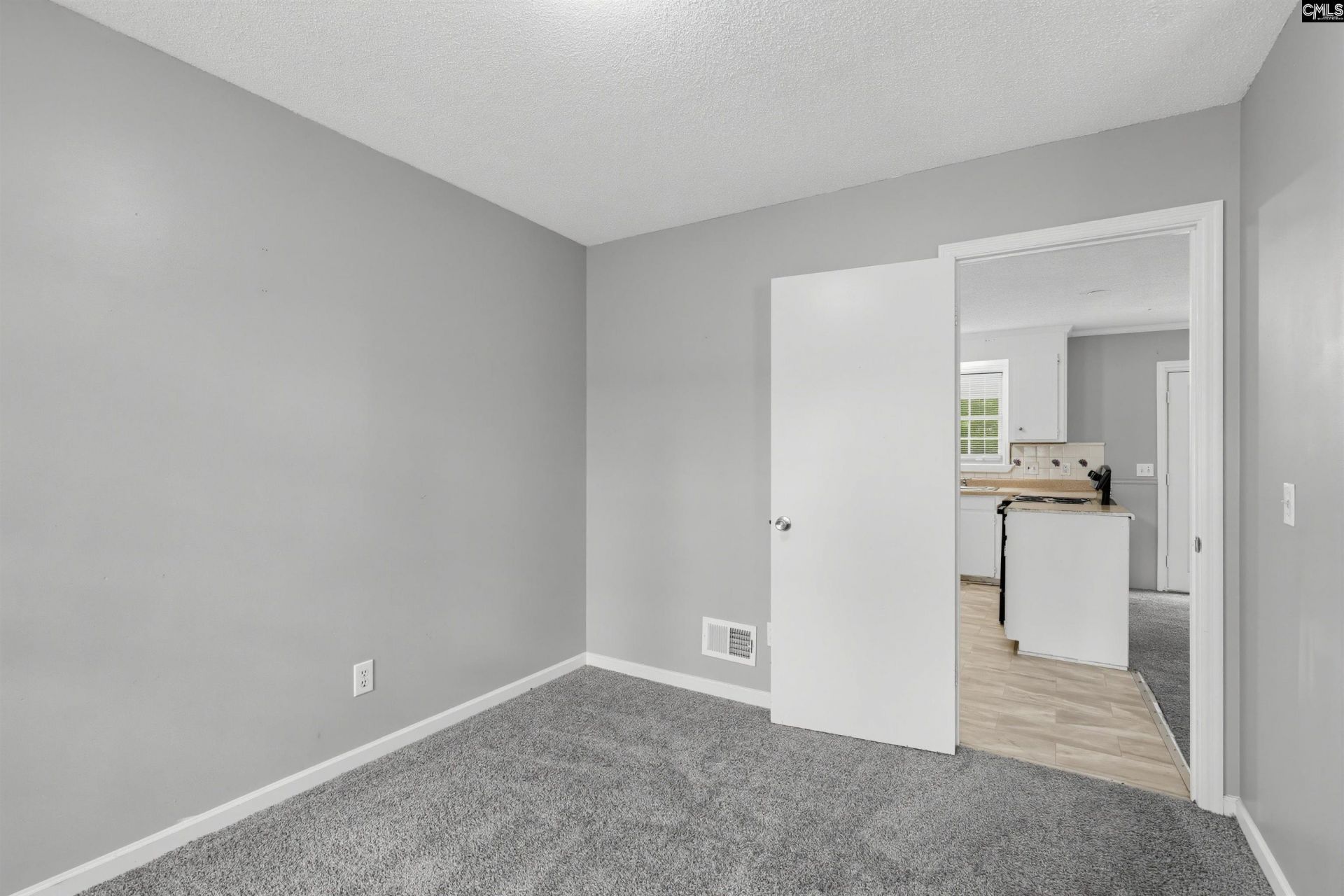 133 Summerhill Drive  Photo 19