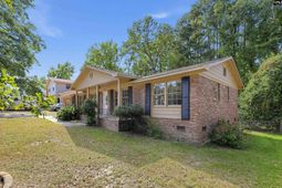 133 Summerhill Drive  photo 4
