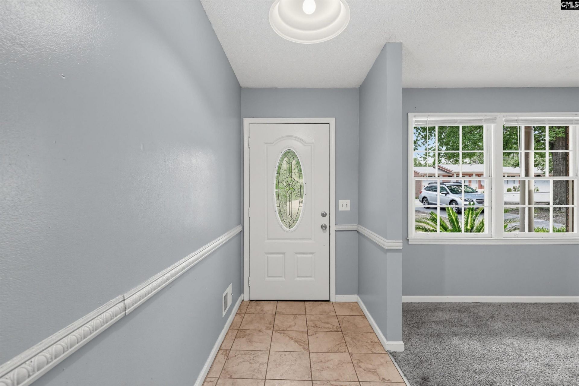 133 Summerhill Drive  Photo 6