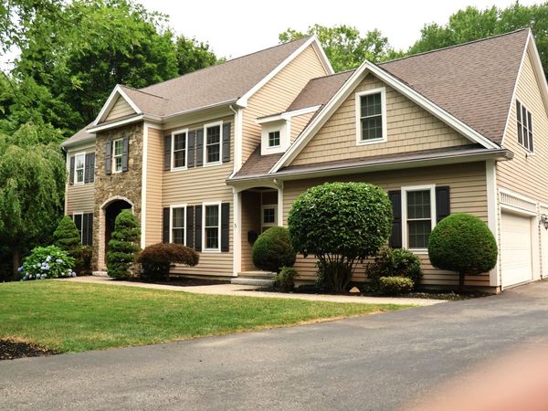 5 Merriam Avenue, Shrewsbury, MA 01545