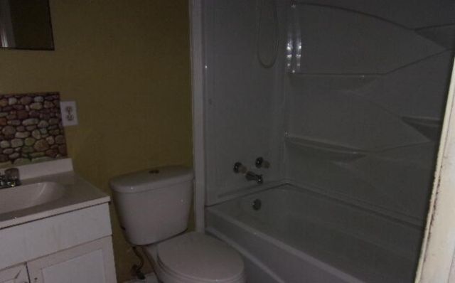 413 Swansea Heights Avenue Photo 9