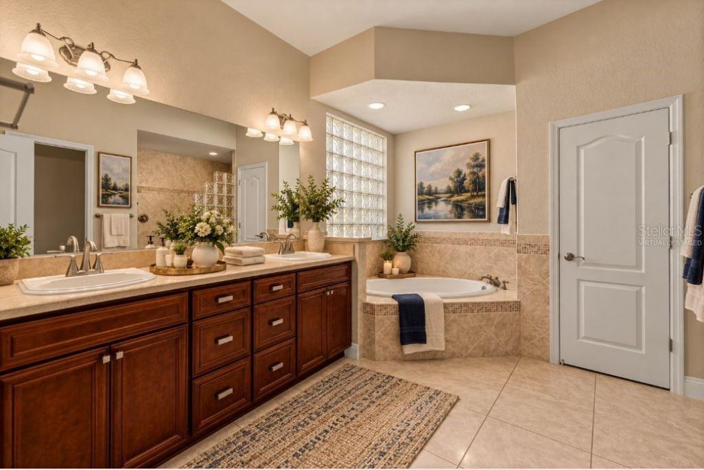 1126 Miona Shores Drive, The Villages, FL 32162 Photo