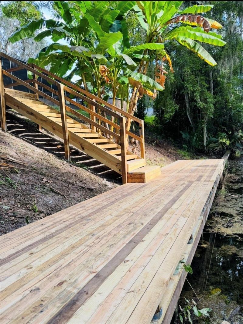 896 Cr 485a , Lake Panasoffkee, FL 33538 Photo