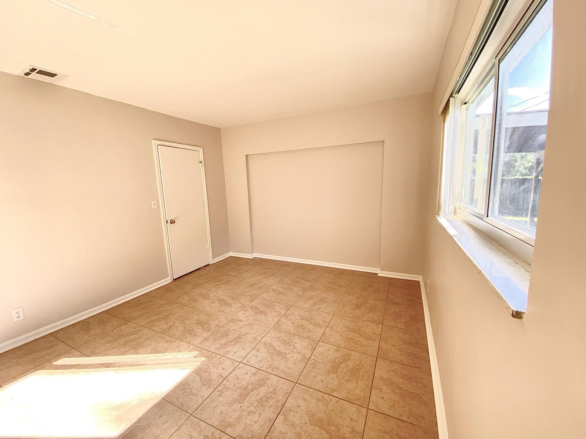 213 NE 9th Avenue, Deerfield Beach, FL 33441 Photo